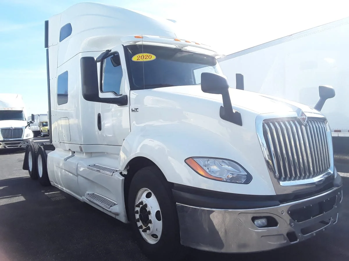 2020 International LT in Bolingbrook, IL — photo 3