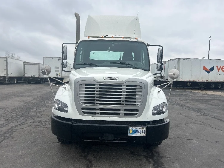 2020 Freightliner M2 112 - image 2