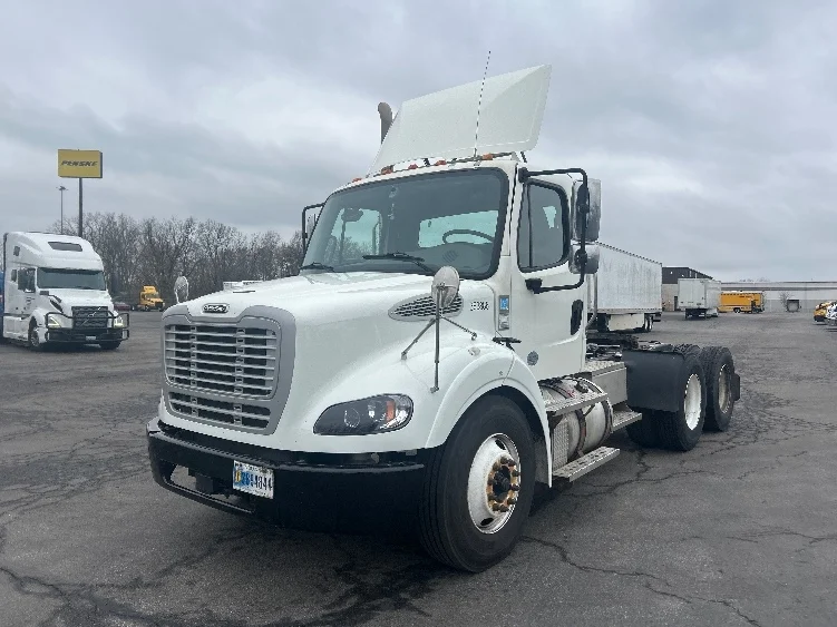 2020 Freightliner M2 112 - image 3