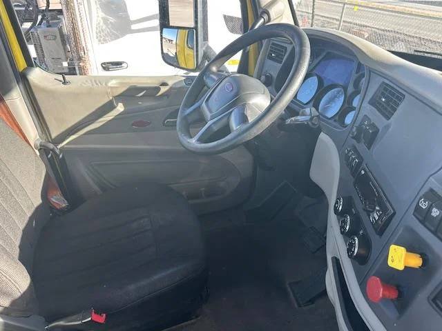 2021 Peterbilt 579 in Abilene, TX — photo 5