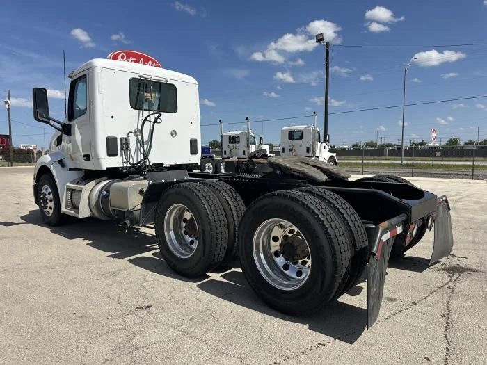 2021 Peterbilt 579 in Abilene, TX — photo 9