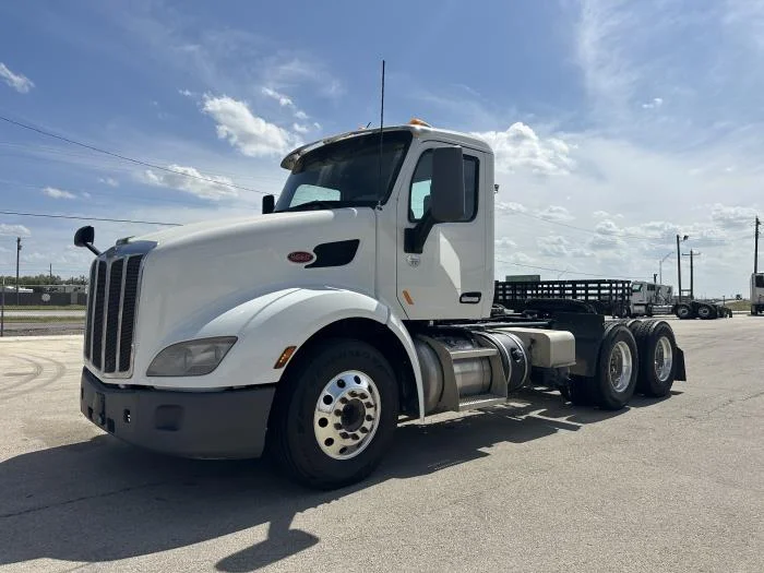 2021 Peterbilt 579 in Abilene, TX — photo 7
