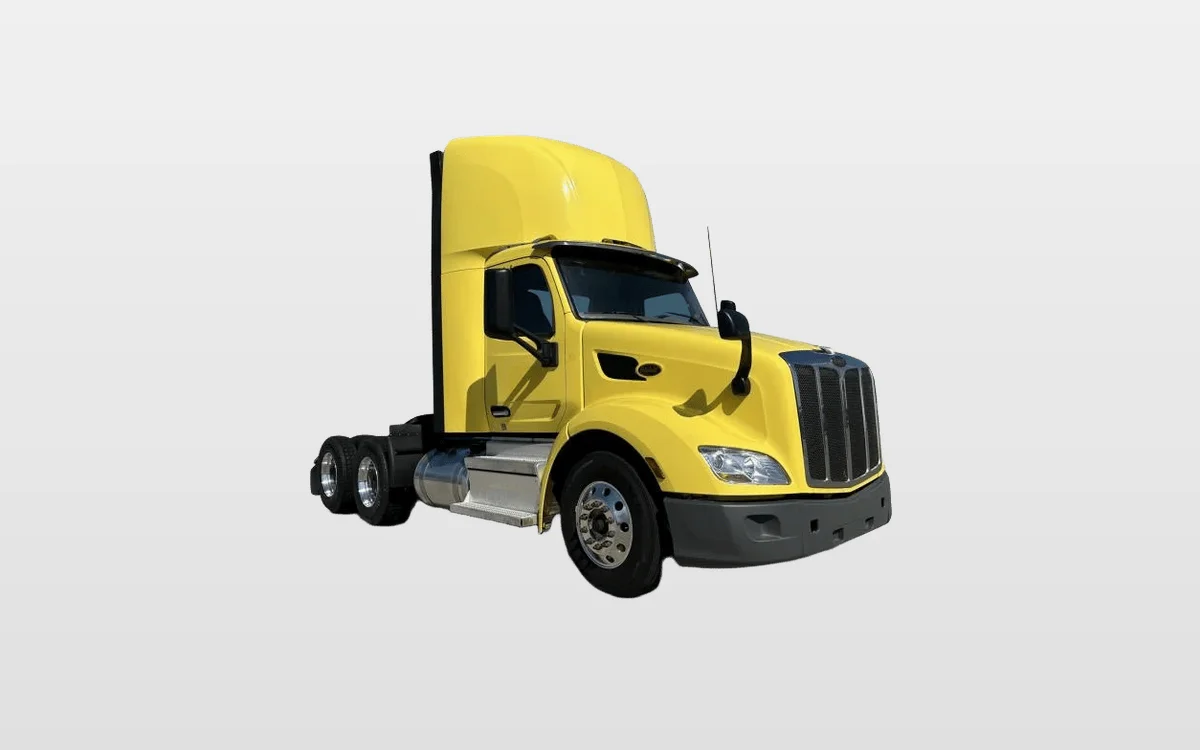 2021 Peterbilt 579 - image 1