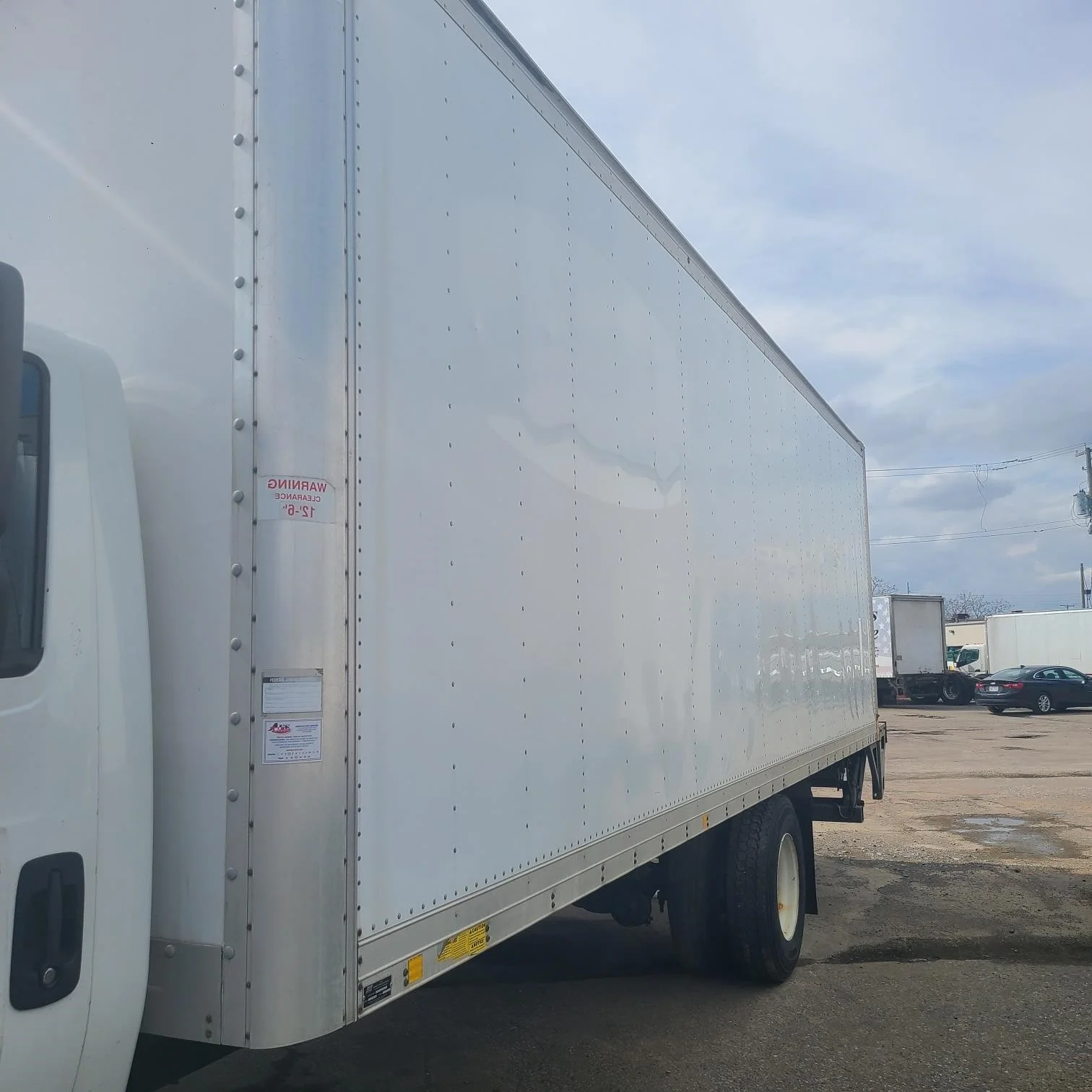 2018 International 4300 — photo 3
