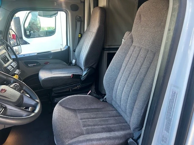 2023 Peterbilt 579 - image 11