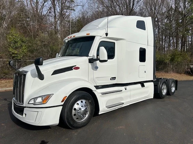 2023 Peterbilt 579 in Charlotte, NC