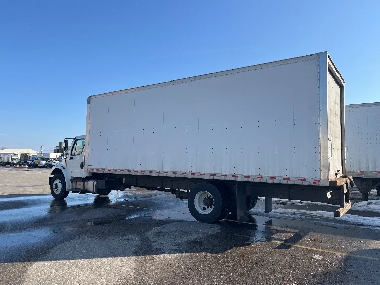 2020 Freightliner M2 106 in Middlefield, OH — photo 6