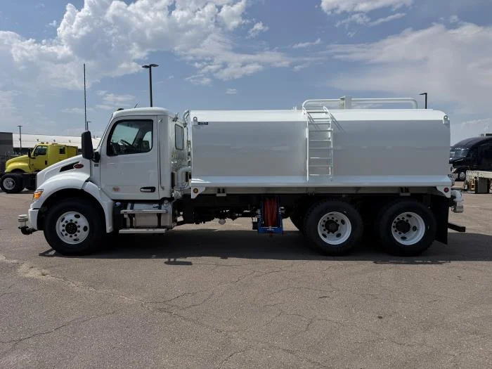 2027 Peterbilt 548 — photo 9