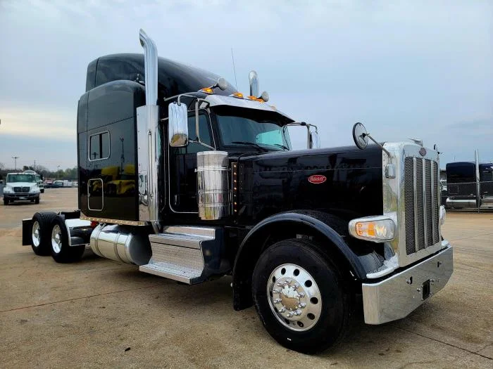 2022 Peterbilt 389 in Tulsa, OK — photo 7