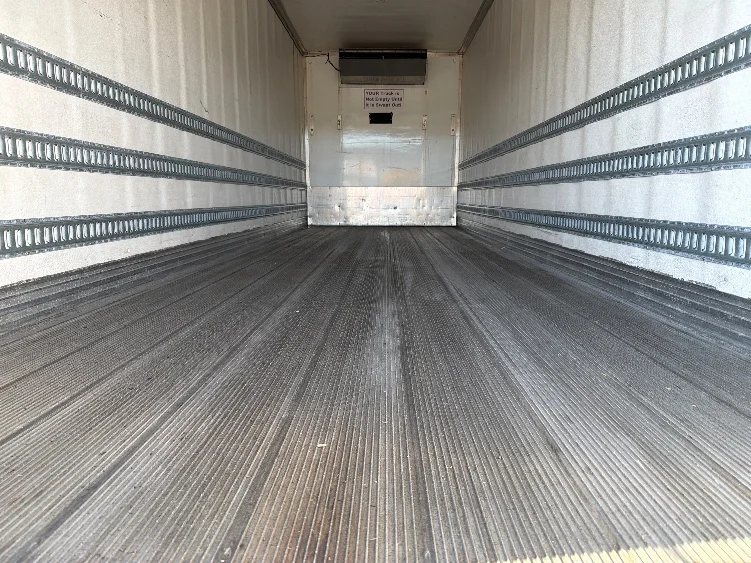 2019 Freightliner M2 106 in Sterling, VA — photo 9