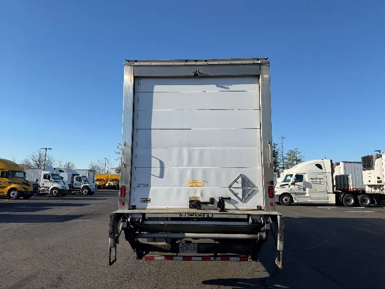 2019 Freightliner M2 106 in Sterling, VA — photo 6