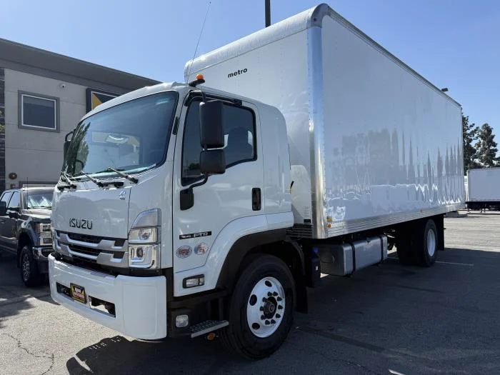 2026 Isuzu FTR - image 2