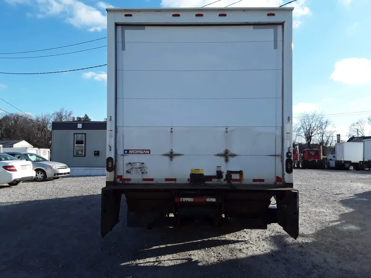 2018 Isuzu NPR - image 5