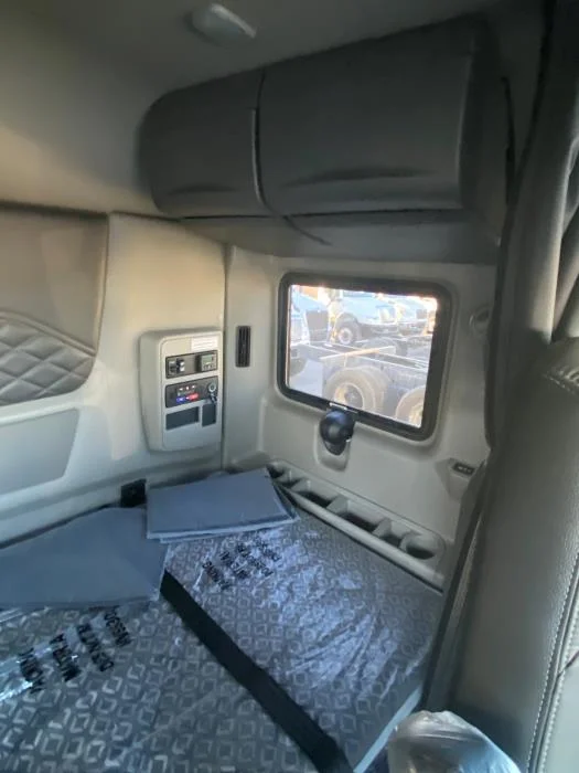 2026 International LT - image 14