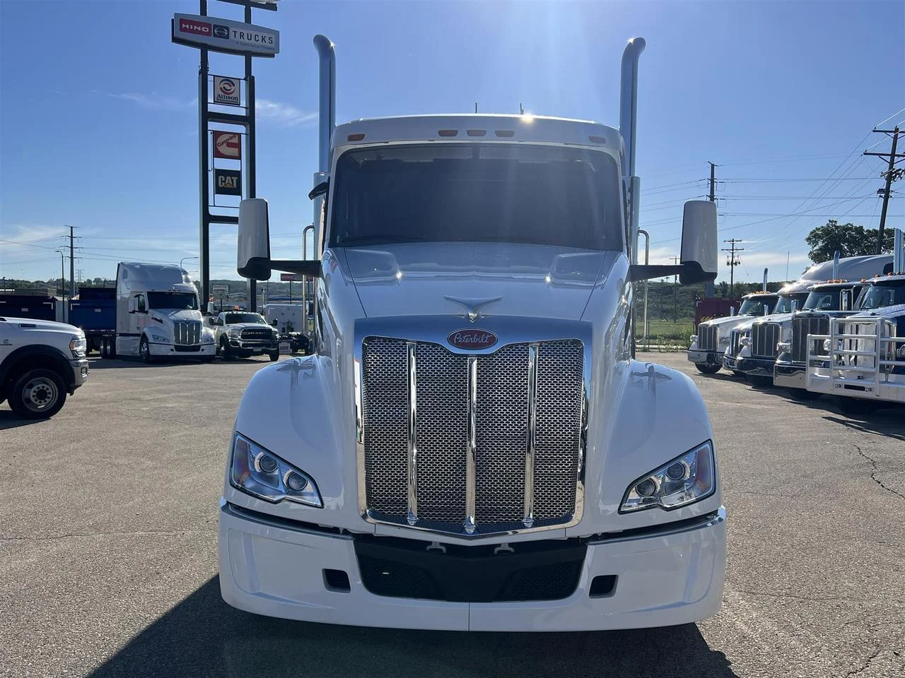 2027 Peterbilt 579 in Rochester, MN — photo 8