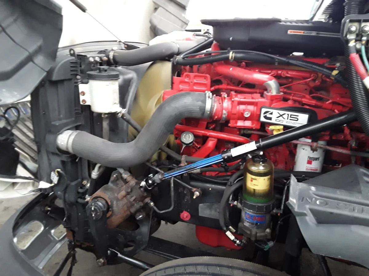 2020 International LT - image 14