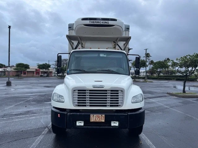 2018 Freightliner M2 106 - image 2