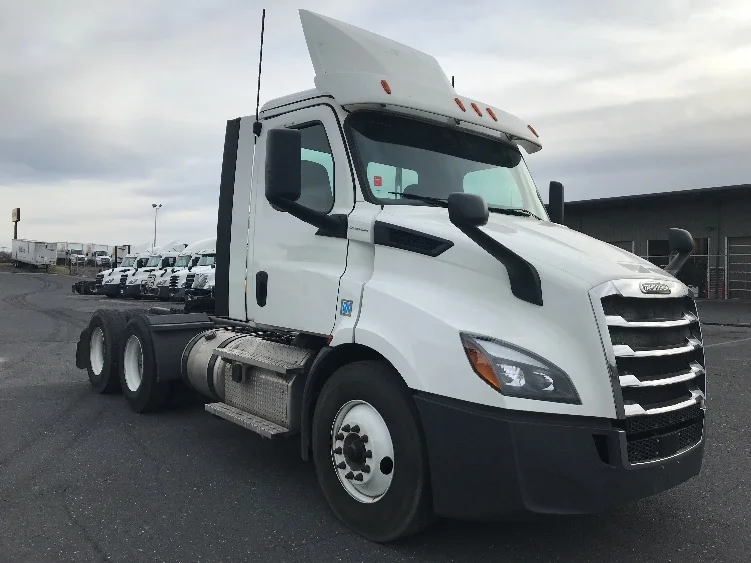 2020 Freightliner Cascadia in Harrisonburg, VA