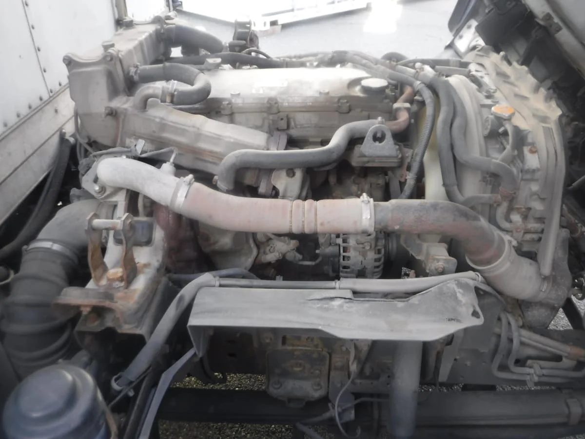 2019 Isuzu NQR - image 9