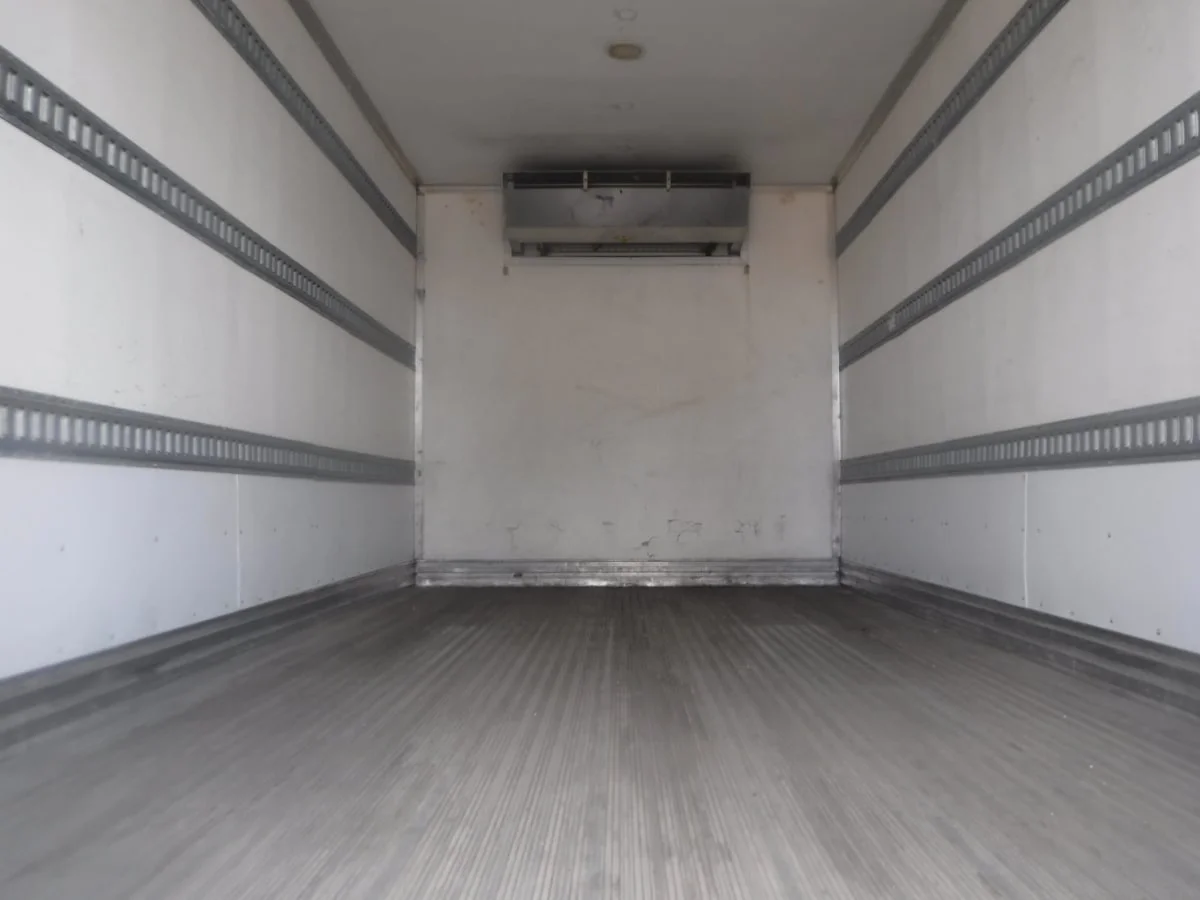 2019 Isuzu NQR - image 6