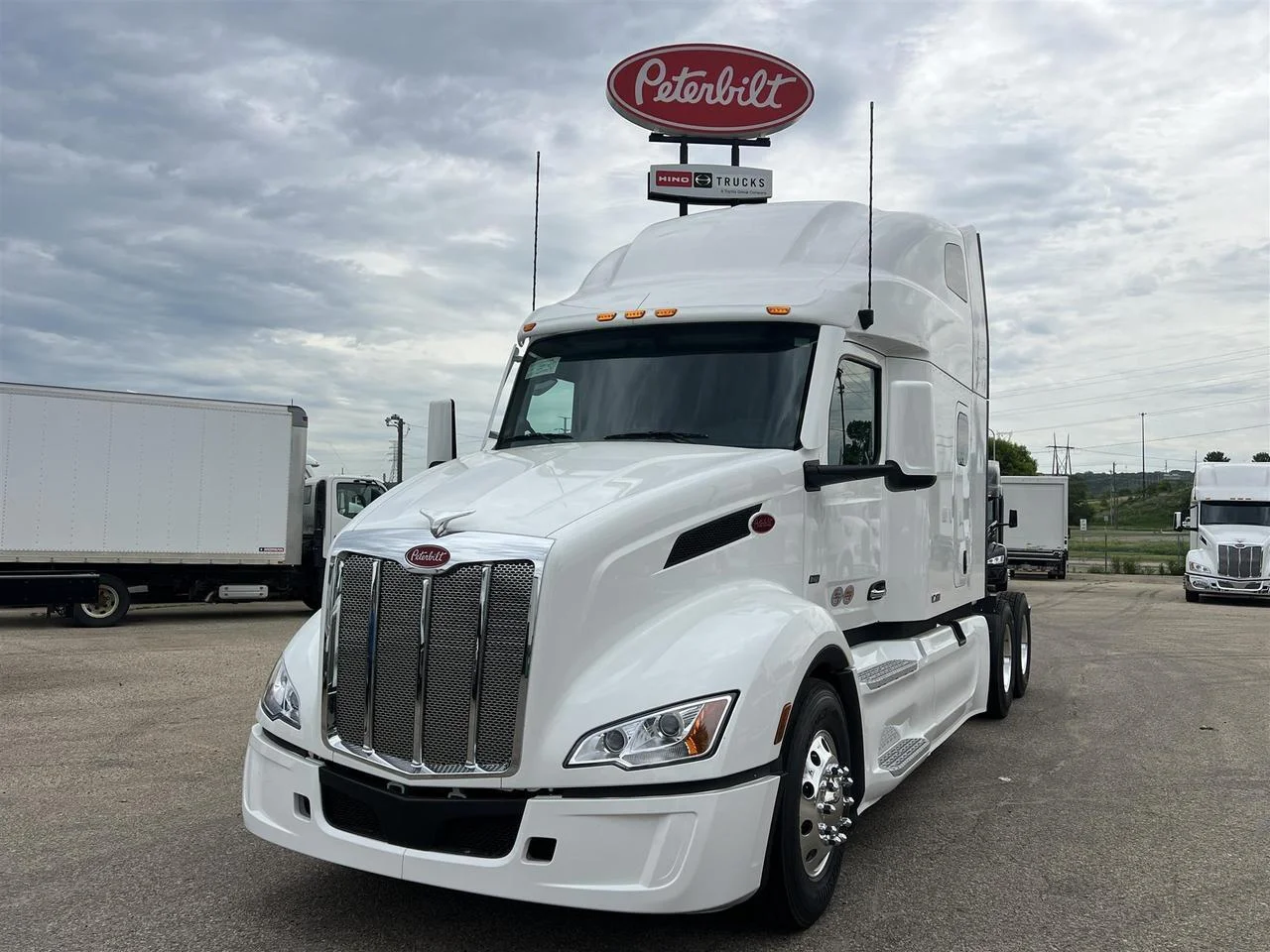 2027 Peterbilt 579