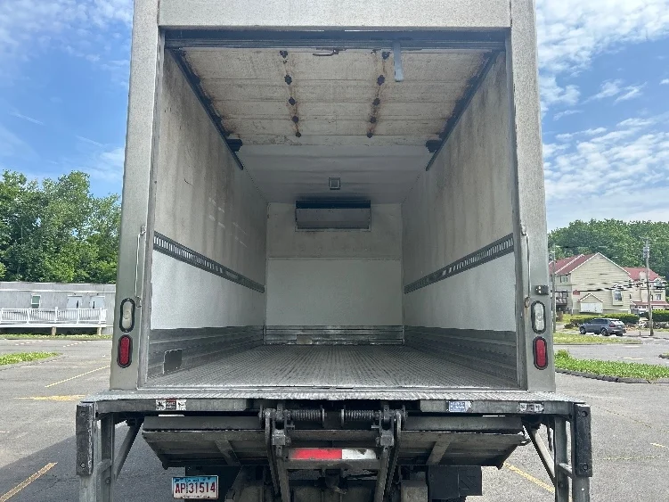 2019 Freightliner eM2 in Montgomery, NY — photo 8