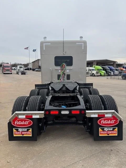 2027 Peterbilt 589 - image 35