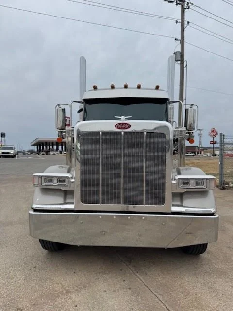 2027 Peterbilt 589 - image 29
