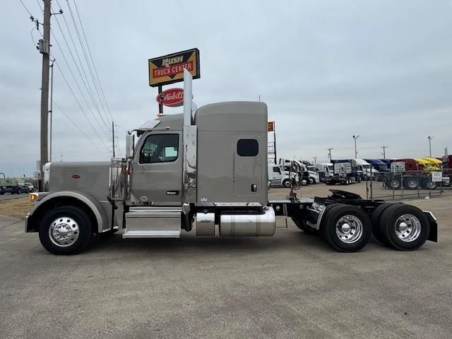 2027 Peterbilt 589 in Tulsa, OK — photo 3