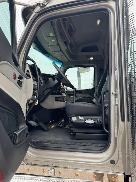2027 Peterbilt 589 in Tulsa, OK — photo 17