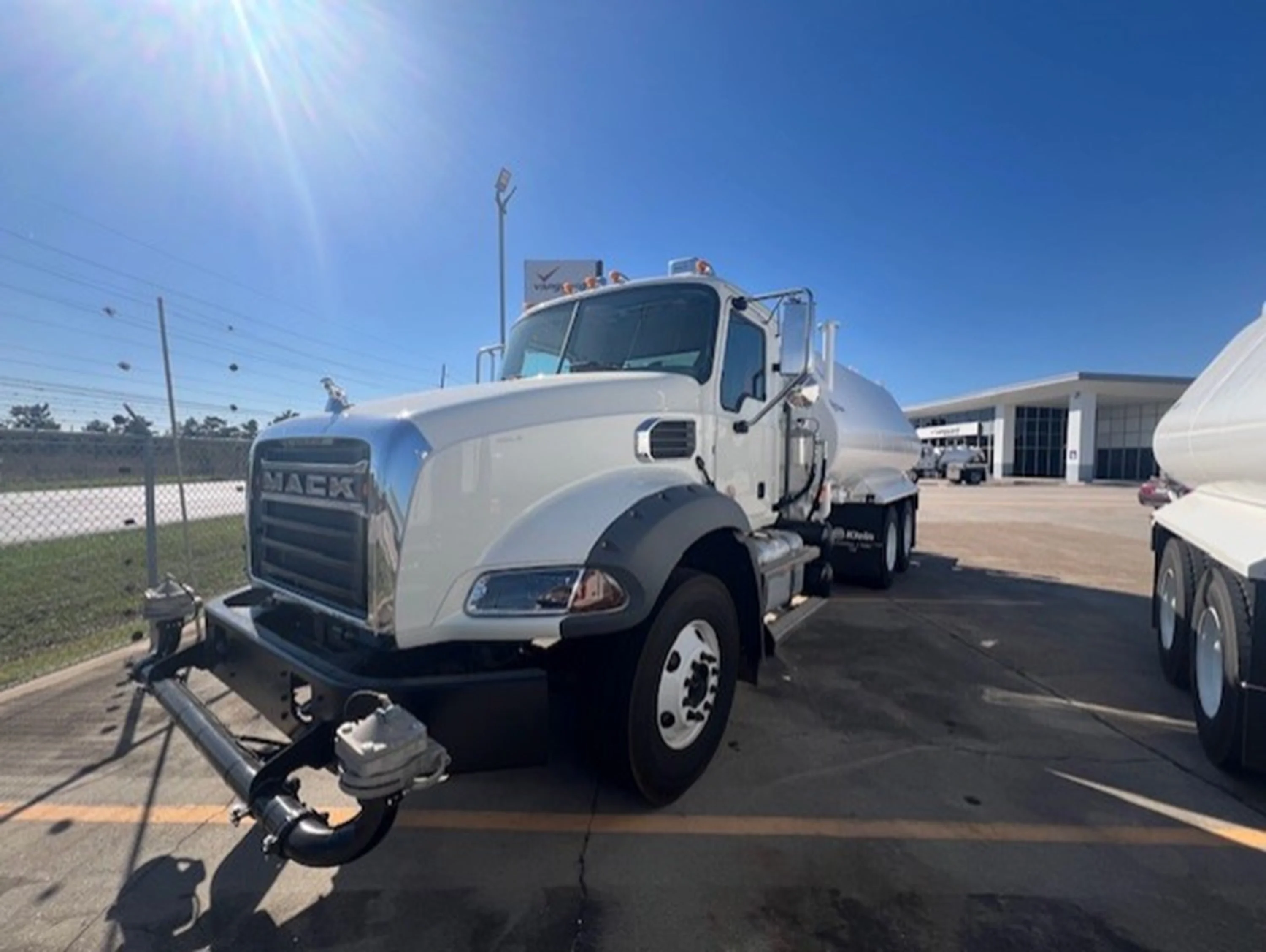 2026 Mack Granite in Houston, TX — photo 2