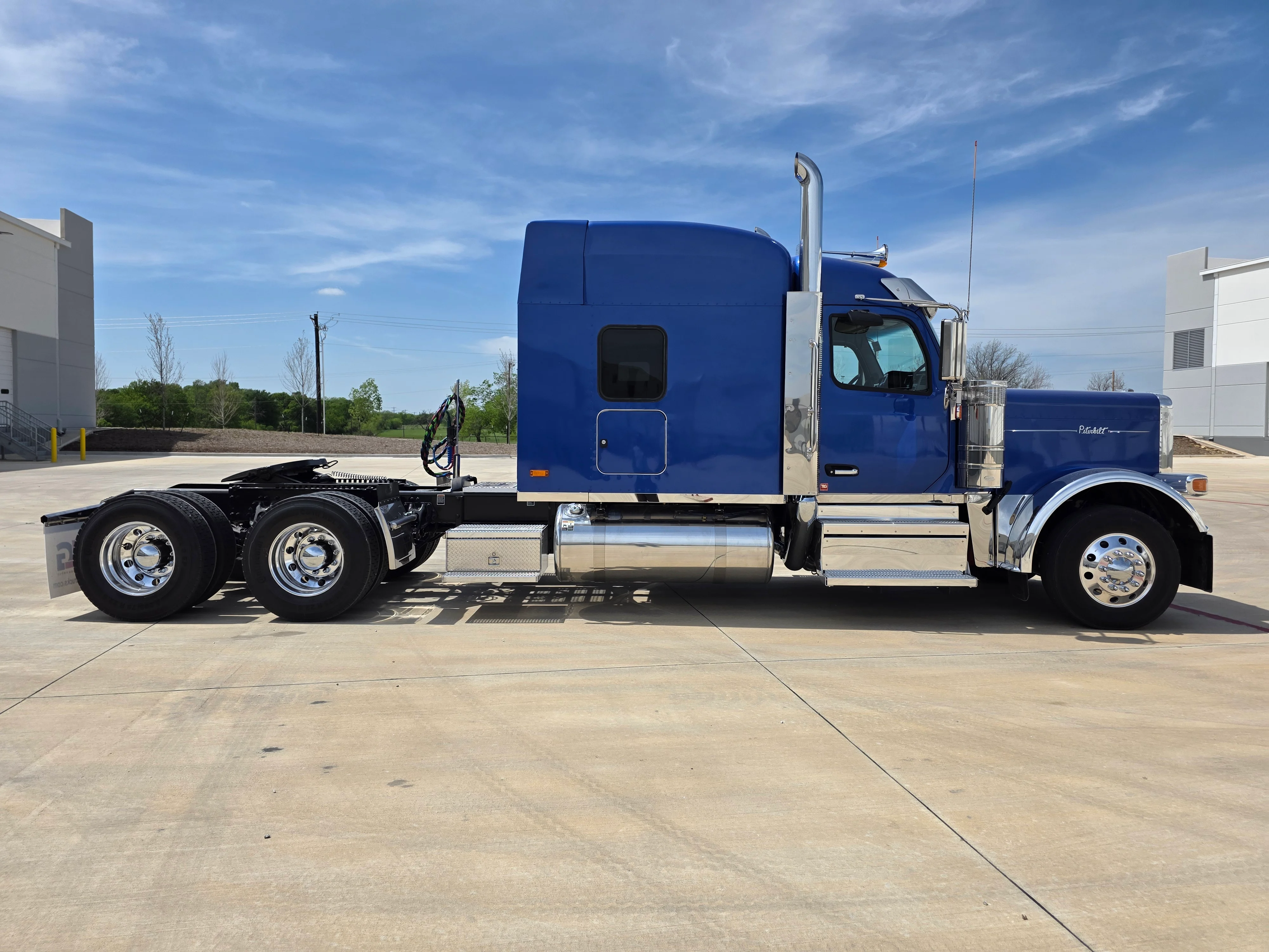 2027 Peterbilt 589 in Raleigh, NC — photo 6