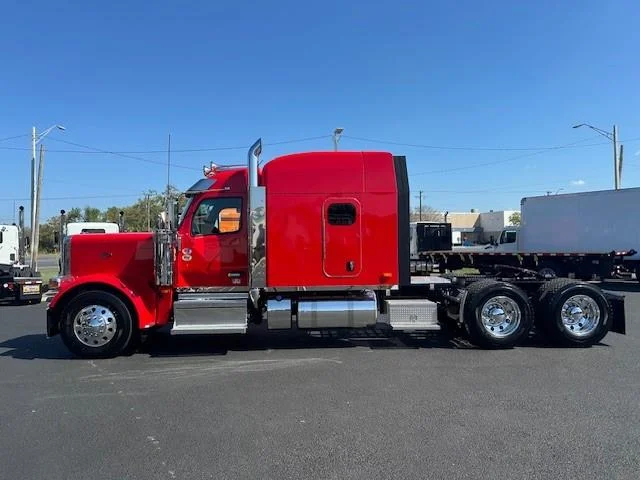2027 Peterbilt 589 - image 3