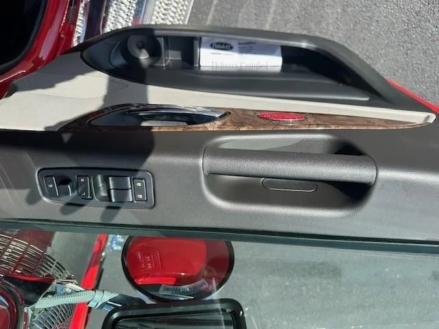 2027 Peterbilt 589 - image 12