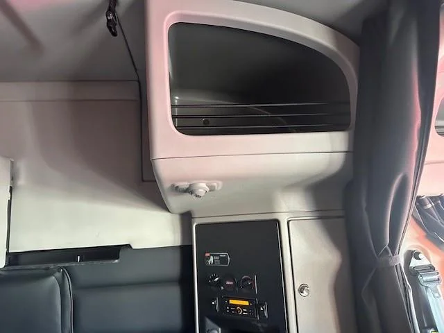 2027 Peterbilt 589 - image 24