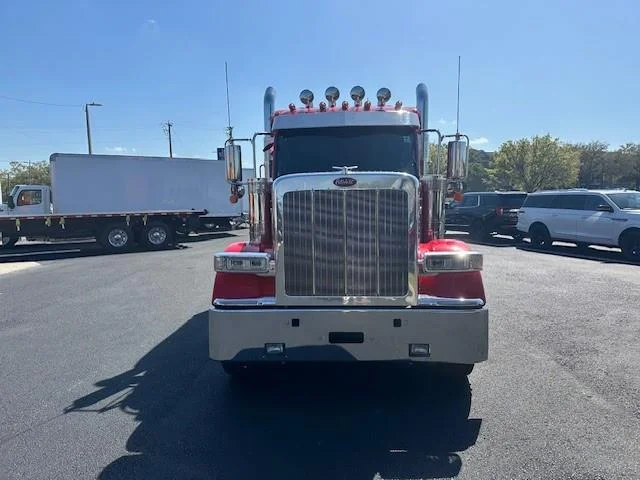 2027 Peterbilt 589 - image 9