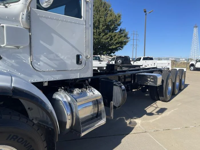 2014 Peterbilt 365 in Oklahoma City, OK — photo 18