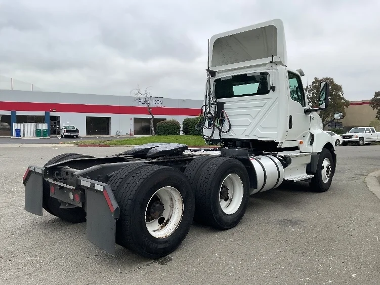 2019 International LT in West Sacramento, CA — photo 7
