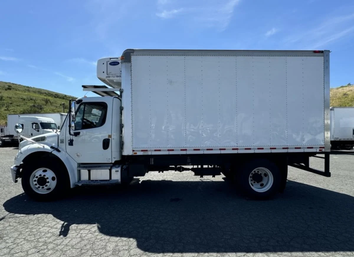 2017 Freightliner M2 106 - image 12