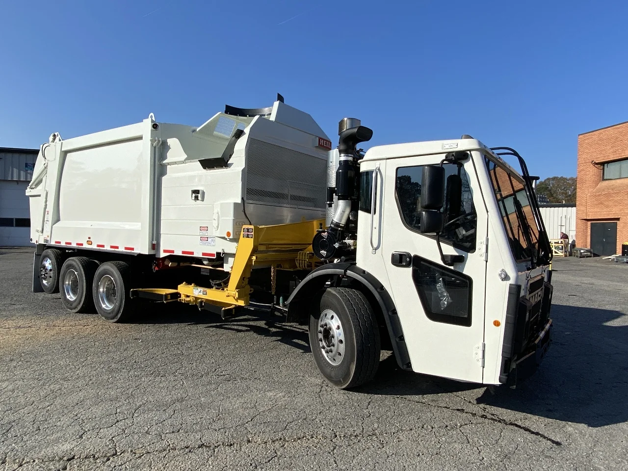2026 Mack LR in Gainesville, VA — photo 2