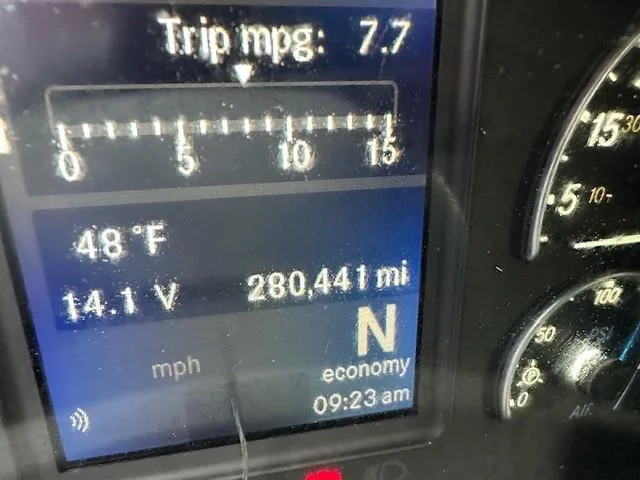 2022 Freightliner Cascadia - image 7