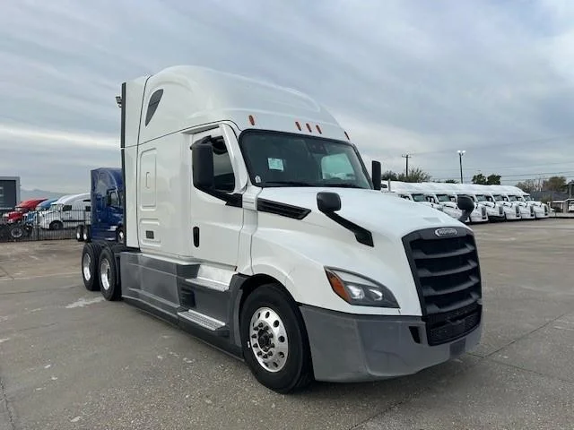 2022 Freightliner Cascadia - image 12