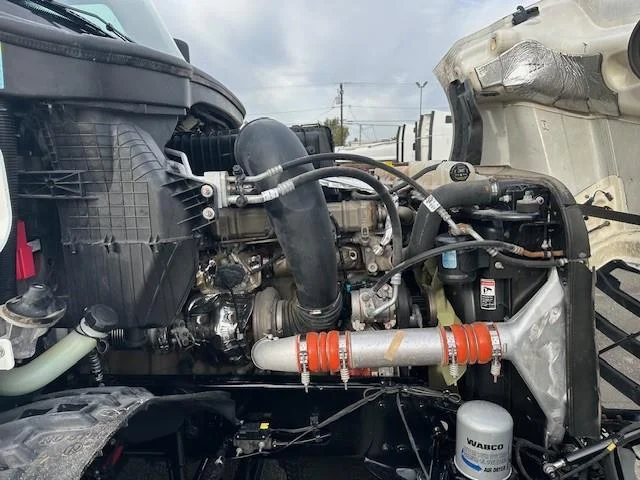 2022 Freightliner Cascadia - image 17