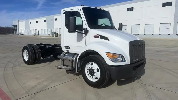 2025 Peterbilt 536 - image 4