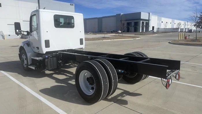 2025 Peterbilt 536 - image 8