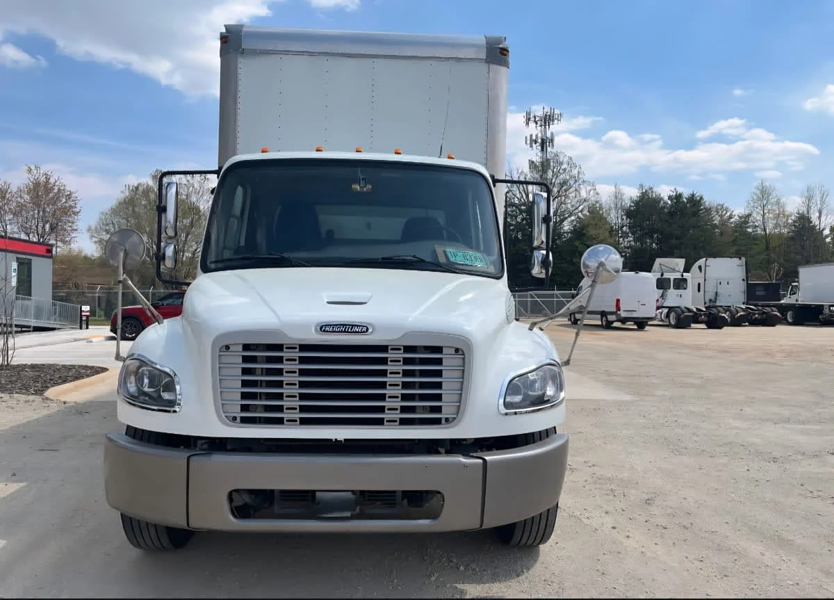 2020 Freightliner M2 106 in Greensboro, NC — photo 2
