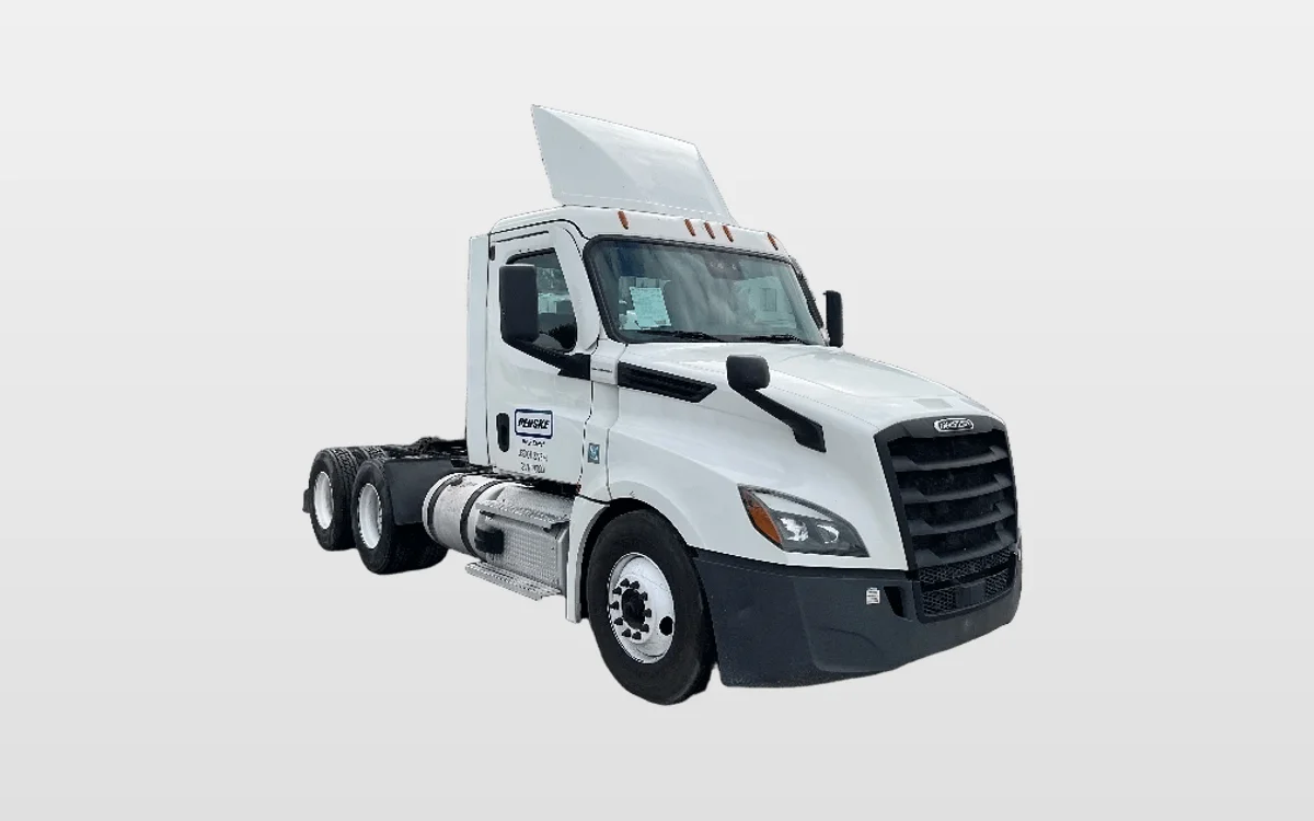 2021 Freightliner Cascadia - image 1