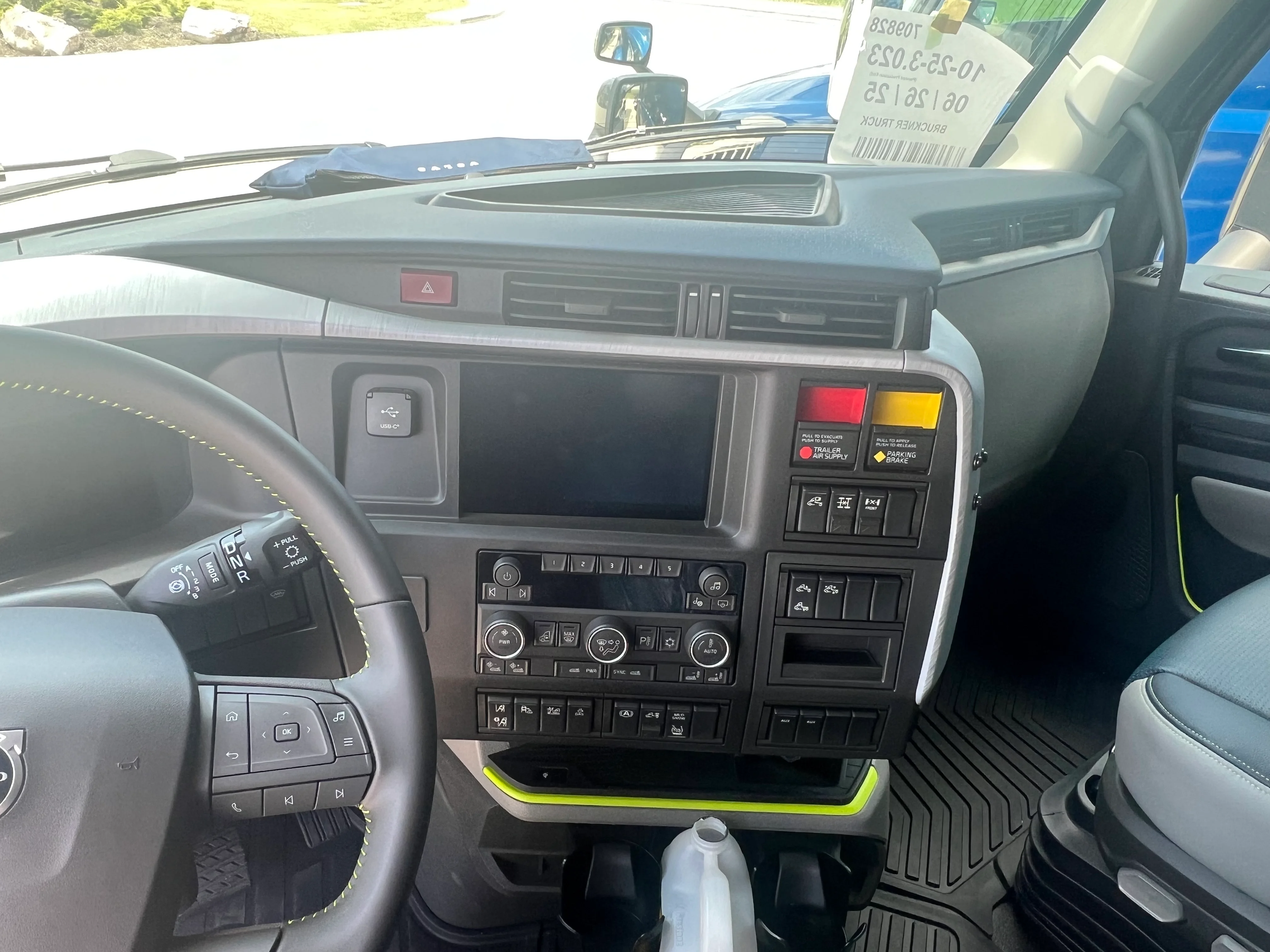 2026 Volvo VNL 660 in Monroe, LA — photo 13