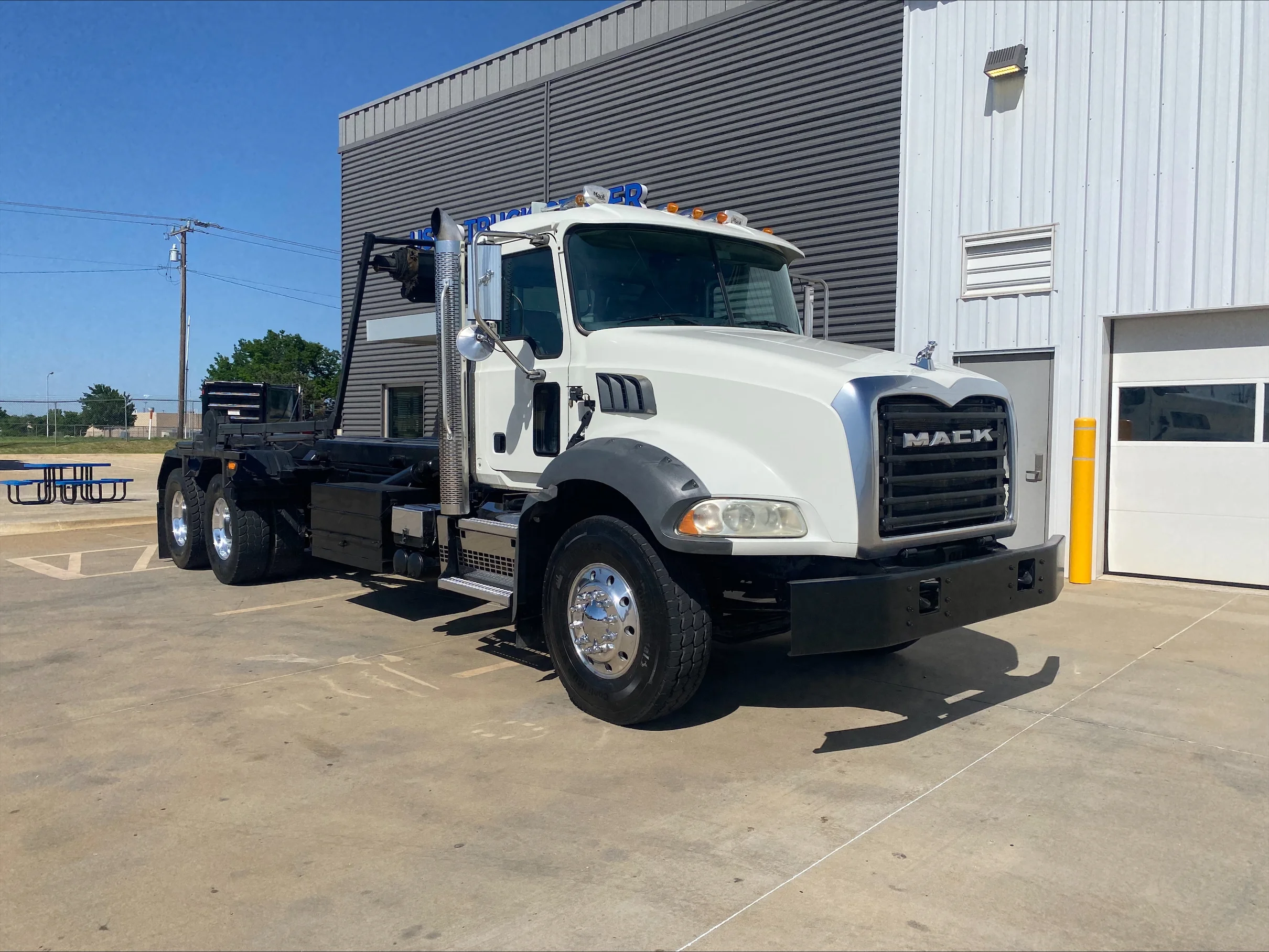 2016 Mack in Oklahoma City, OK — photo 3
