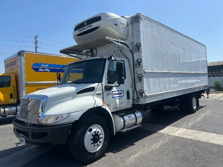 2020 International MV in Vernon, CA — photo 3